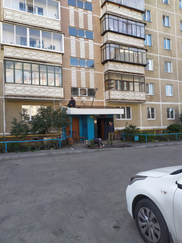 На МКД № 38 по ул. Ак. Павлова выполнены работы по  капитальному ремонту:  межпанельных швов, отмостки, козырьков над входами в подъезды, а также выполнены работы по ремонту подъезда № 1